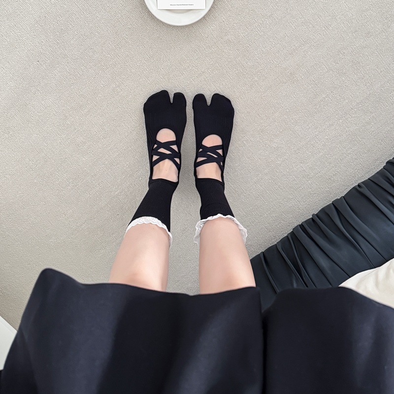 Lace Trim Split Toe Yoga Socks - Yoga Of Fitness ulasan dan harga